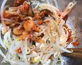 鶏皮ともやしの胡麻キムチ和え作り方4写真