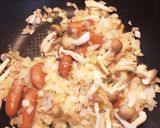 簡単★ニンニク豚肉ネギウインナーの炒飯！作り方3写真