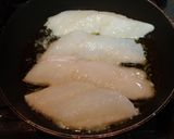 しっかり乳化！甘塩たらのピルピルソース作り方3写真