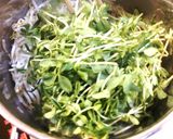 豆苗ともやしと卵のスープ。作り方3写真