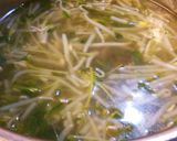 豆苗ともやしと卵のスープ。作り方5写真