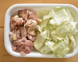 鶏肉とキャベツのオニオンソース作り方1写真