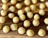 にんにくたっぷり【アンチョビじゃがボール作り方4写真