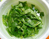 簡単！銀鮭舞茸ほうれん草の胡麻炒め作り方1写真
