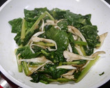 簡単！銀鮭舞茸ほうれん草の胡麻炒め作り方5写真