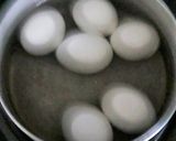 タンドリーチキンの液に、ゆで卵を入れて～作り方1写真