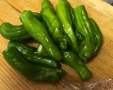 牛バラと獅子唐の煮物作り方1写真