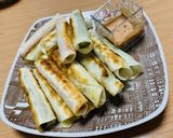 余った餃子の皮で巻いてみました。作り方4写真