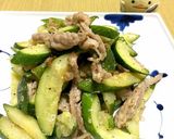 簡単コクうま●せせりとズッキーニの炒め物作り方5写真