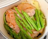 鶏肉とキャベツ、アスパラガスの蒸し焼き作り方9写真