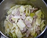 簡単！お味噌汁☆肉キャベツの味噌炒め味作り方4写真