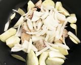 鶏肉とナス、ピーマンのカレー粉炒め作り方3写真