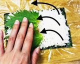 ☆はさむだけ！シーチキンと梅のおにぎらず作り方6写真