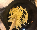 ジャガイモの中華炒め〜土豆青椒炒菜作り方5写真