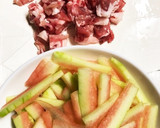 ご飯が進む★スイカの皮と豚肉の中華炒め作り方1写真