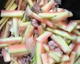 ご飯が進む★スイカの皮と豚肉の中華炒め作り方3写真