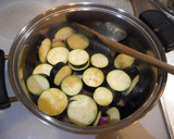 簡単オイシイ！茄子と豚肉の味噌炒め作り方1写真