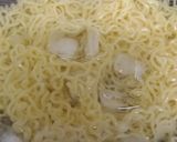 塩とんこつオクラサラダ冷やしラーメン作り方2写真