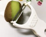 簡単にビタミン摂取☆キウイのスムージー作り方1写真