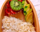 女子中学生　弁当　玄米　お花ウィンナー作り方3写真