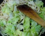オイルソースで超簡単☆レタスの焼きうどん作り方5写真