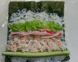 ラップでくるくる海苔巻(ツナかにかま)作り方7写真