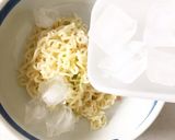 夏野菜とオイルサーディンの冷やしラーメン作り方7写真