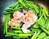 ニンニクの芽と豚肉のシンプル炒め作り方1写真