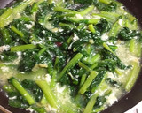 ふわふわソースが絶品!!小松菜の卵白炒め作り方4写真