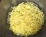 とんこつ即席麺でフルーツ冷麺作り方5写真