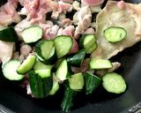 鶏肉とうずらとキュウリのさっぱり煮込み♪作り方4写真