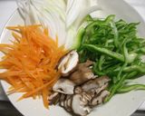 野菜たっぷりカレービーフン作り方1写真