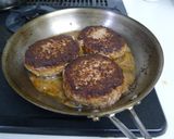 肉汁たっぷり洋食屋さんのハンバーグ作り方4写真