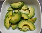 ビールに合う！固いアボガドのさっと揚げ作り方1写真