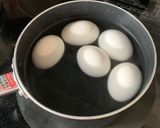 手羽元と卵のコーラでさっぱり煮作り方1写真
