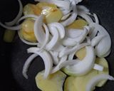 鰯缶味噌味ジャガイモ玉ねぎマヨネーズ炒め作り方1写真