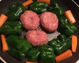 ピーマンの肉詰めトマト煮込み作り方4写真
