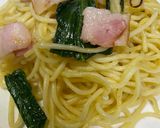夏の小松菜ベーコンもちもちペペロンチーノ作り方3写真