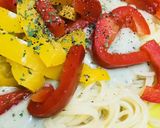 レトルトパスタの具☆赤＆黄のパプリカ添え作り方4写真