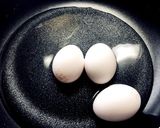 フライパンで7分の半熟卵作り方1写真