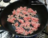 ピーマンと挽き肉炒め・オムレツ風。作り方2写真