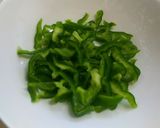ラップでくるくる海苔巻(ピーマンそぼろ)作り方1写真