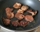 【木耳とフワッと卵の甘旨炒め】生きくらげ作り方3写真