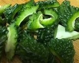ゴーヤと豚肉の赤味噌煮作り方1写真