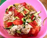 作り置き、きゅうりとトマトと豚肉の和え物作り方4写真