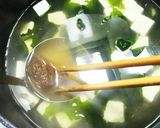 アレンジ可能！ ワカメと豆腐の味噌汁作り方6写真