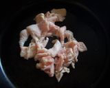 鶏皮でもう一品！鶏皮ときのこのカレー炒め作り方2写真