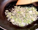 ラーメン屋さん直伝アレンジ レタス炒飯作り方1写真