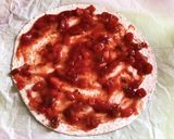 乗せて焼くだけ！トルティーヤで簡単ピザ！作り方1写真