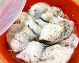 梅干しで大根と蒸し鶏の和え物（梅肉和え）作り方2写真